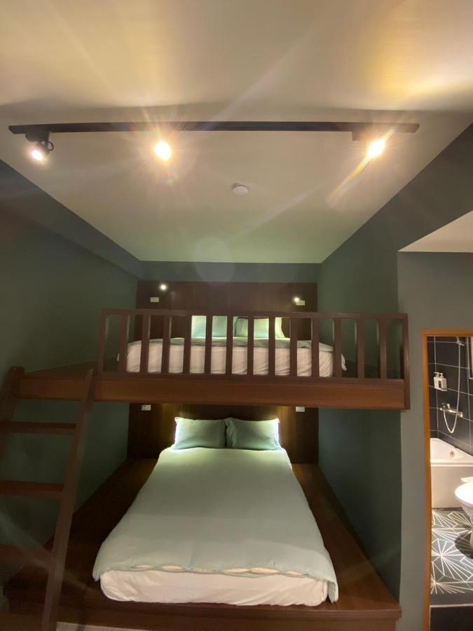 良文旅2館ryou Hotel Vintage - II Тайнань Экстерьер фото