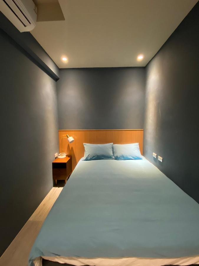 良文旅2館ryou Hotel Vintage - II Тайнань Экстерьер фото